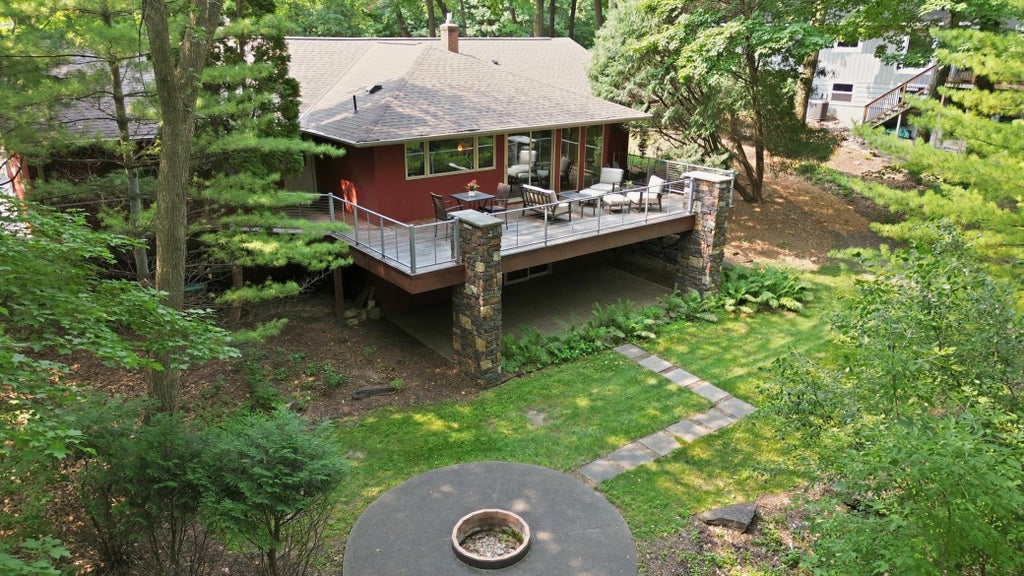 Photo of 18416 Ridgewood Road, Minnetonka, MN 55391 (MLS # 7097663)