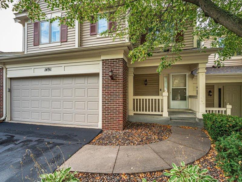 Photo of 1491 Summit Shores Drive, Burnsville, MN 55306 (MLS # 7137892)