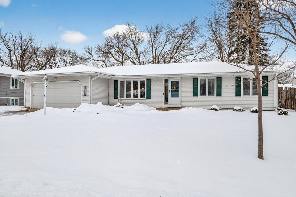 Photo of 7148 Glenross Road, Woodbury, MN 55125 (MLS # 7007629)