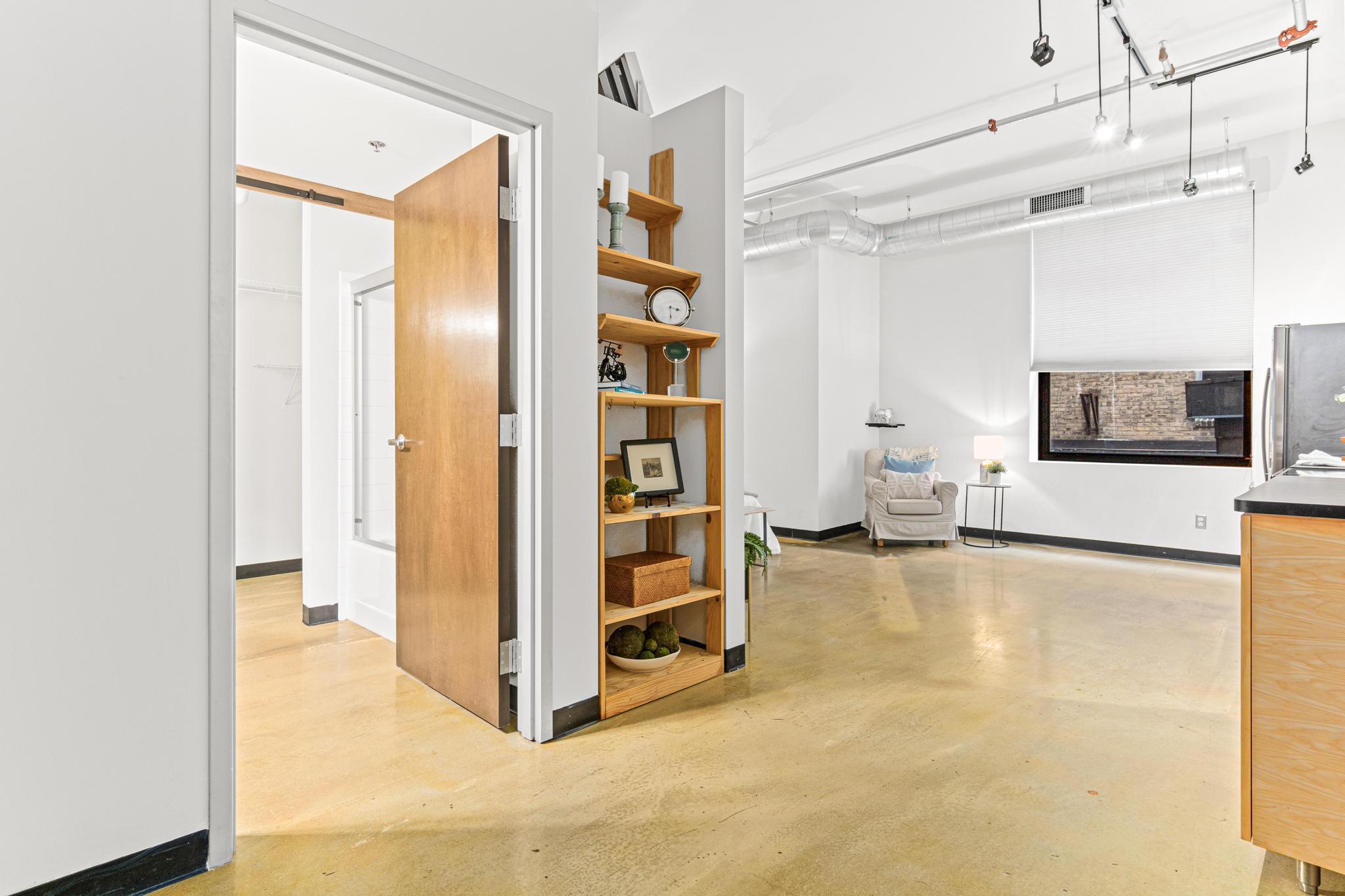 350 Saint Peter Street 317