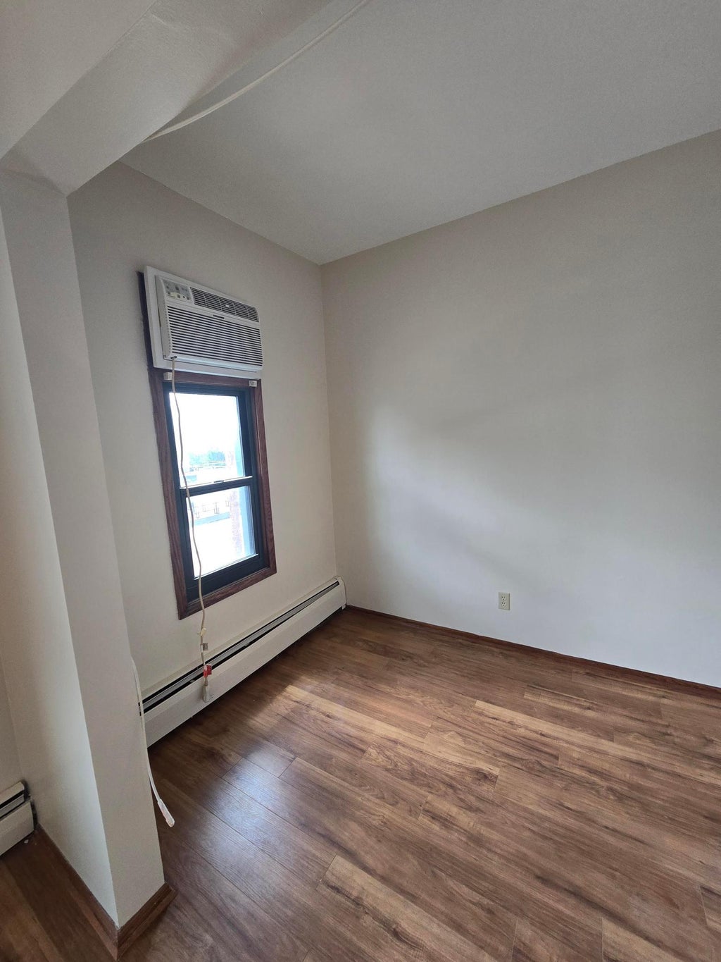 Photo of 817 Lowry Avenue NE #03, Minneapolis, MN 55418 (MLS # 7149303)