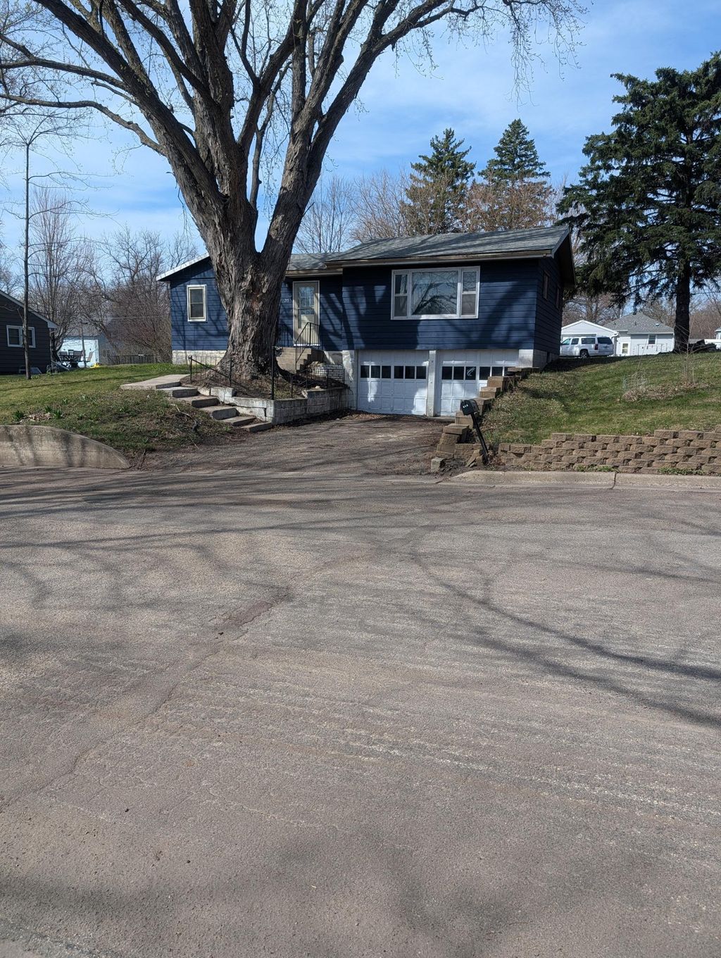 Photo of 215 N 11th Street, Montevideo, MN 56265 (MLS # 7056772)