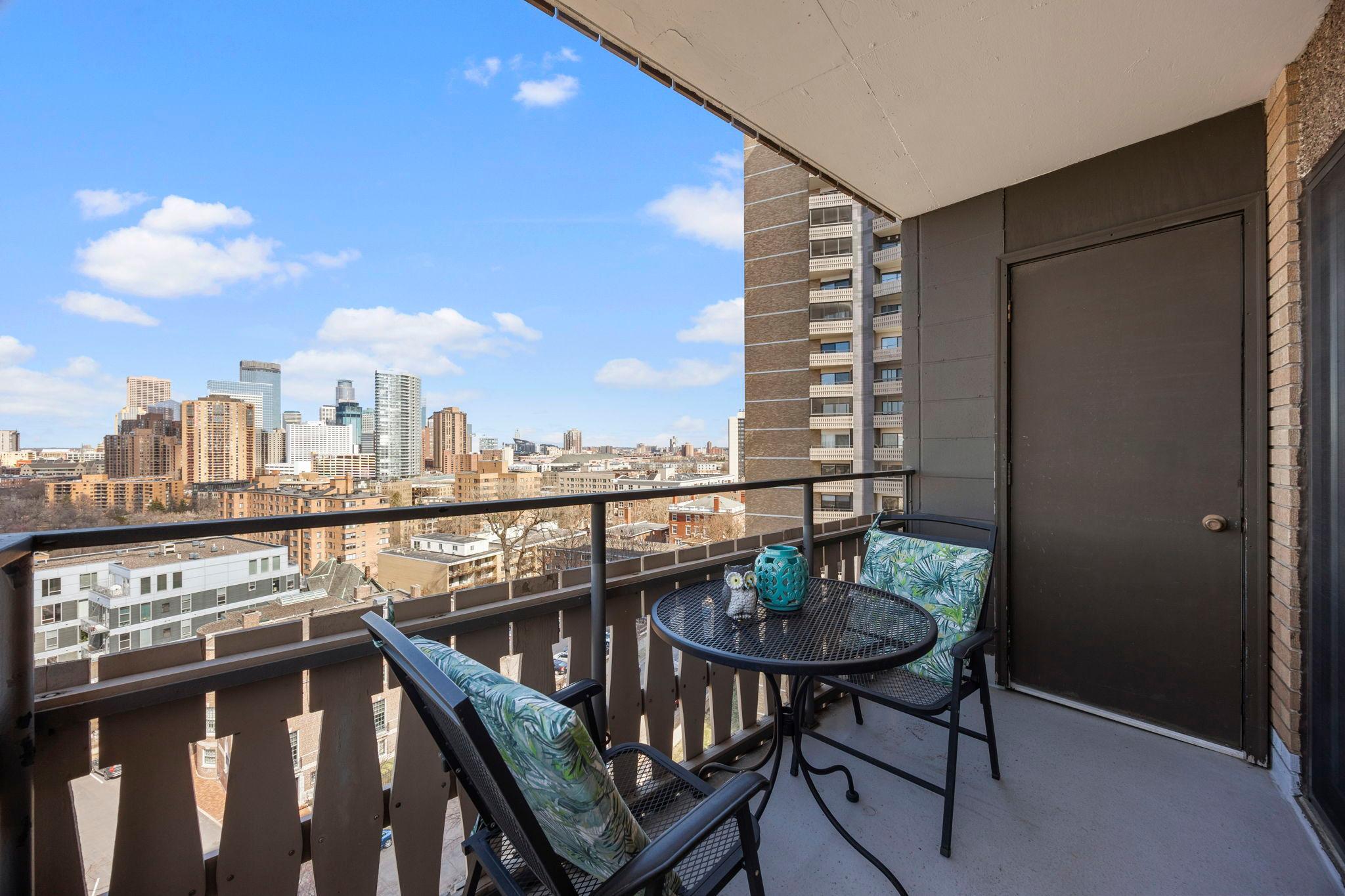 410 Groveland Avenue 1202
