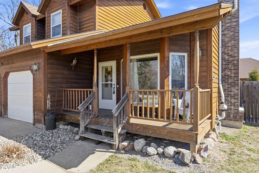 Photo of 703 Shady Ridge Road NW, Hutchinson, MN 55350 (MLS # 7041930)