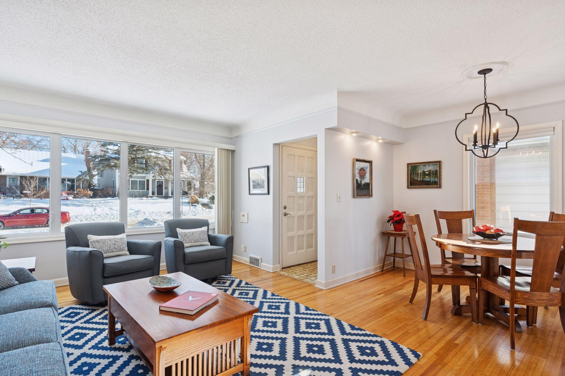 3626 Inglewood Avenue S