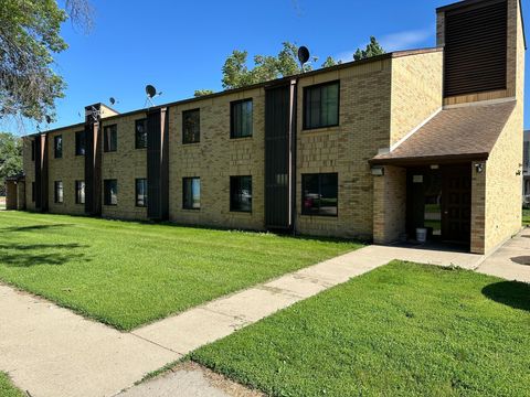 17 9th Avenue W Lisbon ND 58054