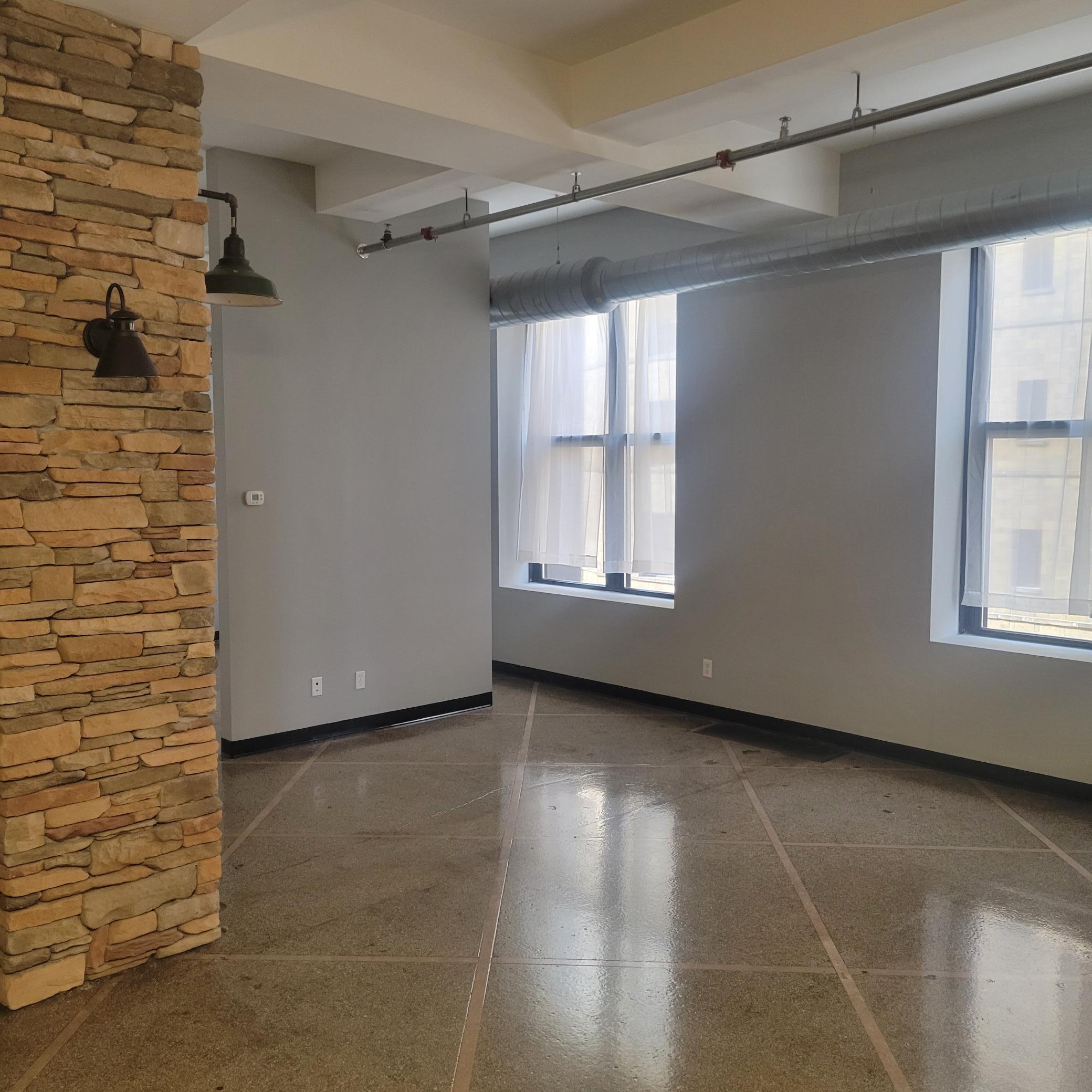 350 Saint Peter Street 503