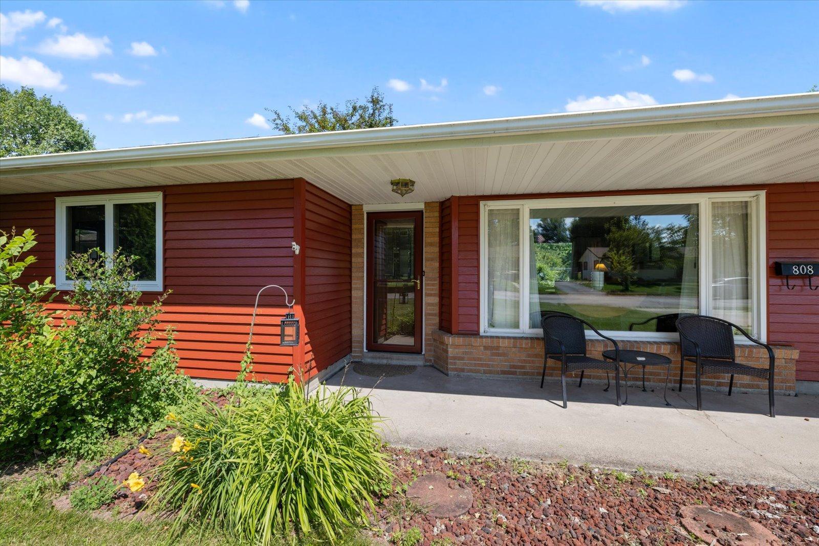 808 Willow Lane