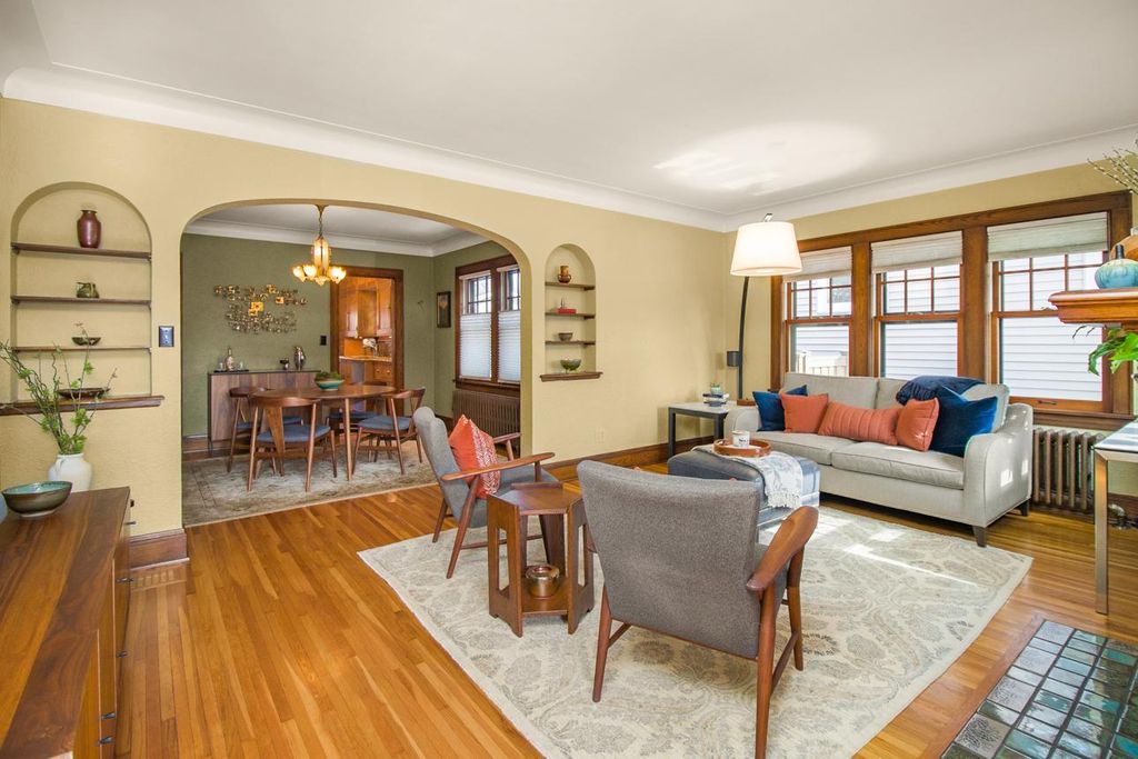 Photo of 1667 Niles Avenue, Saint Paul, MN 55116 (MLS # 7009227)