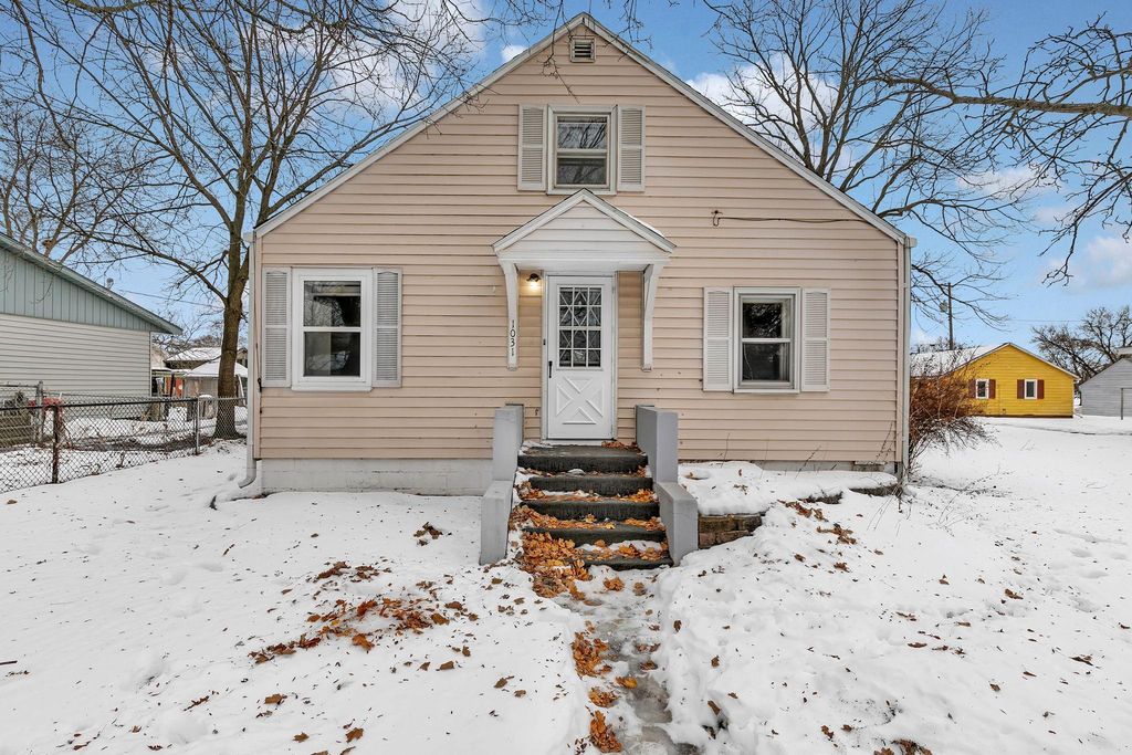 Photo of 1031 17th Avenue N, Saint Cloud, MN 56303 (MLS # 7001398)