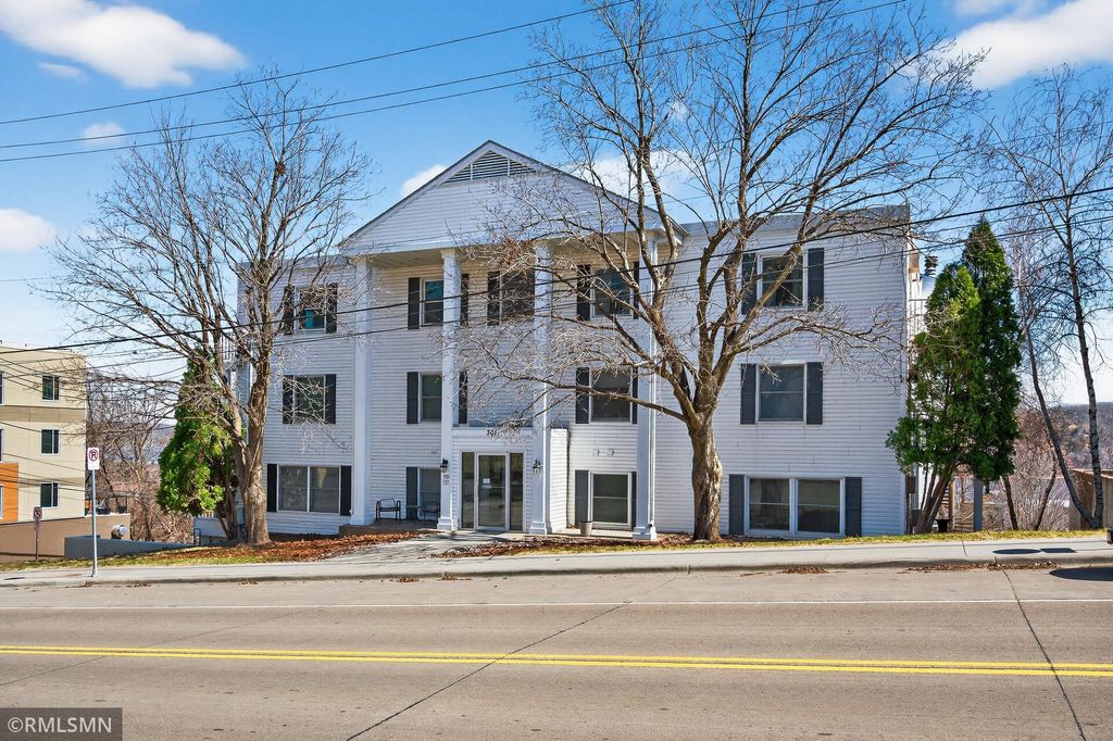 Photo of 301 3rd Street S #301, Stillwater, MN 55082 (MLS # 7051369)