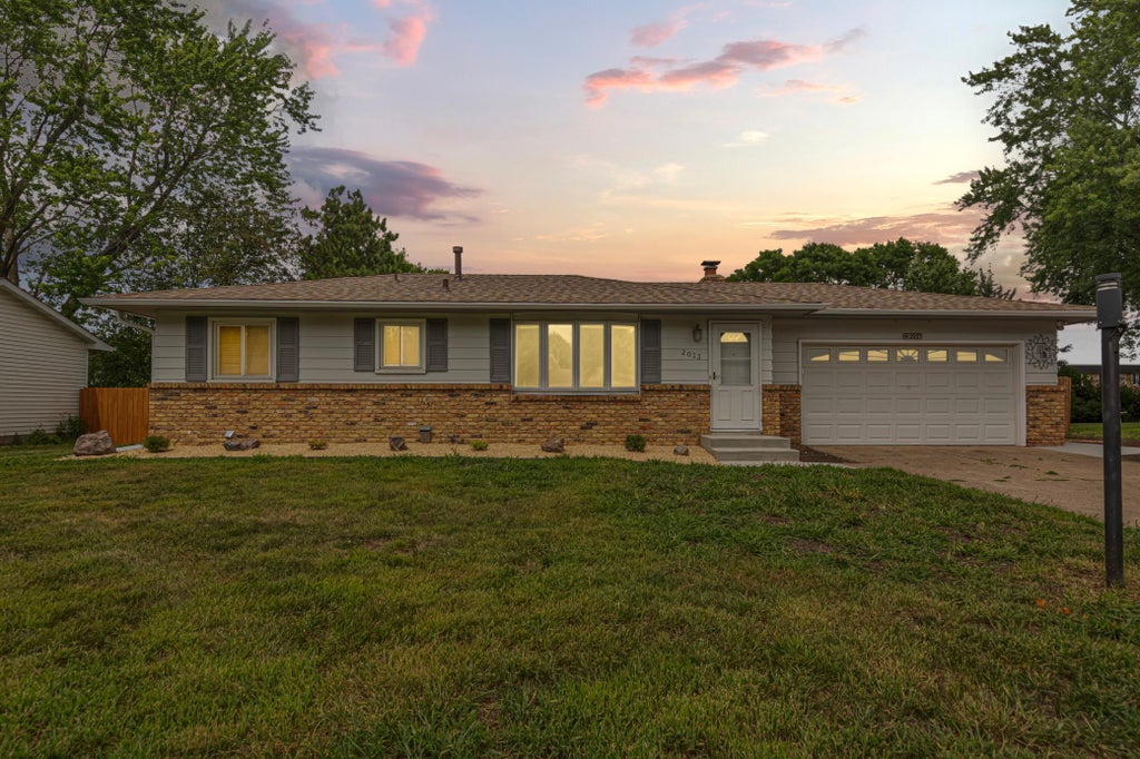 Photo of 2033 Bluestone Lane, Eagan, MN 55122 (MLS # 7154997)