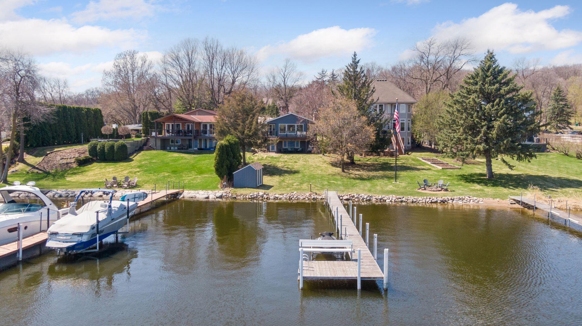 4450 Forest Lake Landing