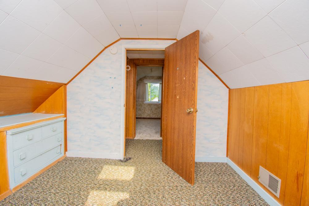 711 Lincoln Avenue SE - Photo 2