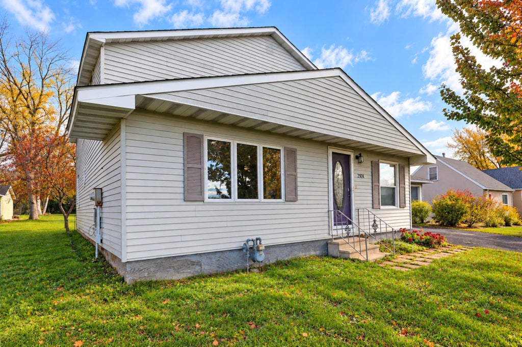 Photo of 2904 11th Street NE, Austin, MN 55912 (MLS # 7160205)