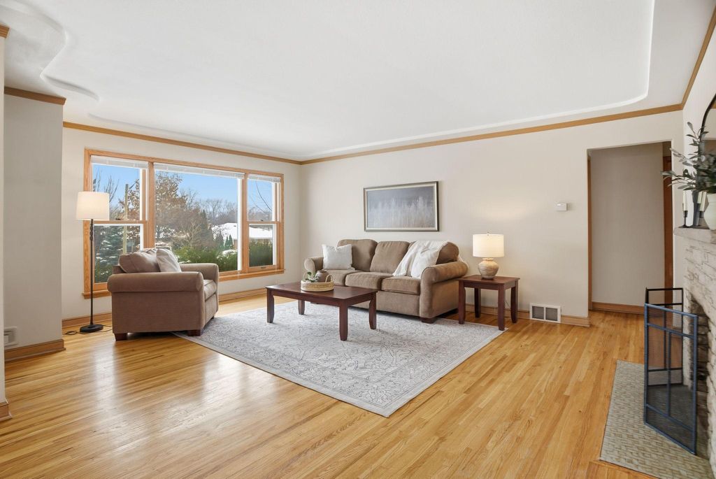 Photo of 6133 15th Avenue S, Minneapolis, MN 55423 (MLS # 6816217)