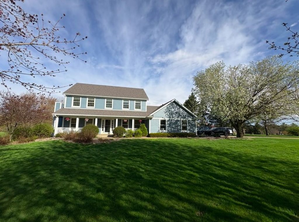 Photo of 5823 Summit Lane NE, Rochester, MN 55906 (MLS # 7070102)