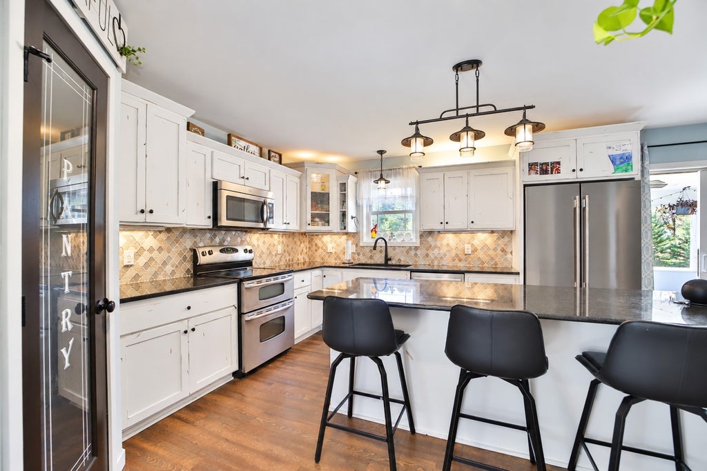 Photo of 1527 2nd Street NE, Staples, MN 56479 (MLS # 7162531)