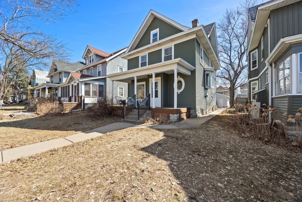 Photo of 1804 Iglehart Avenue, Saint Paul, MN 55104 (MLS # 7044383)