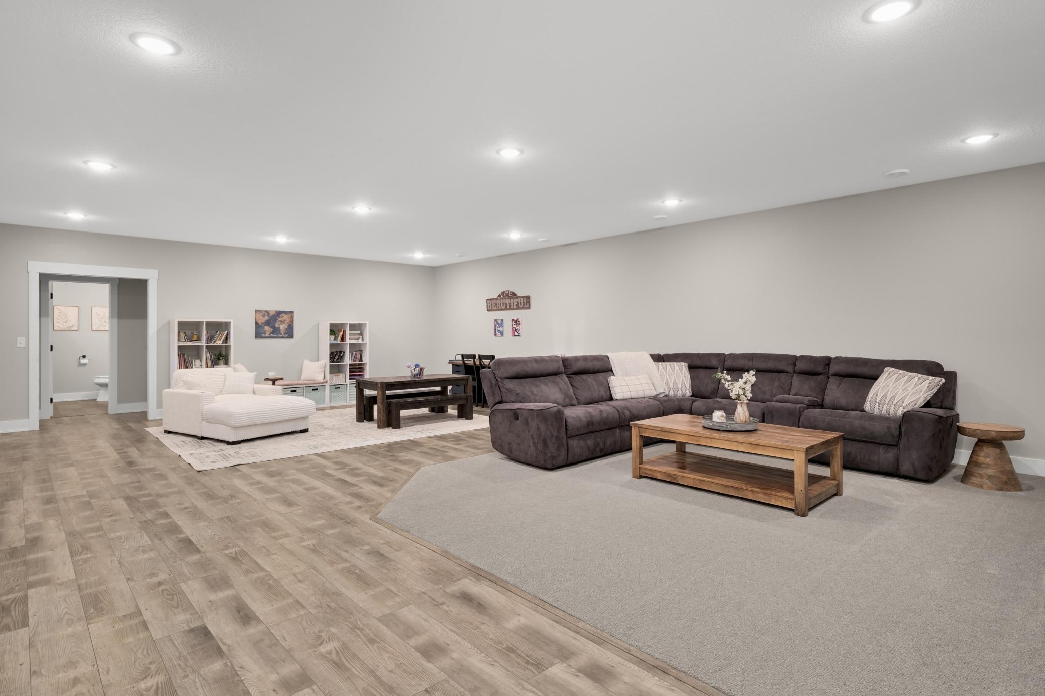 20583 Nevada Ave, Prior Lake, MN, 55372, USA, 5 Bedrooms Bedrooms, ,4 BathroomsBathrooms,Residential,Active,20583 Nevada Ave,7069473