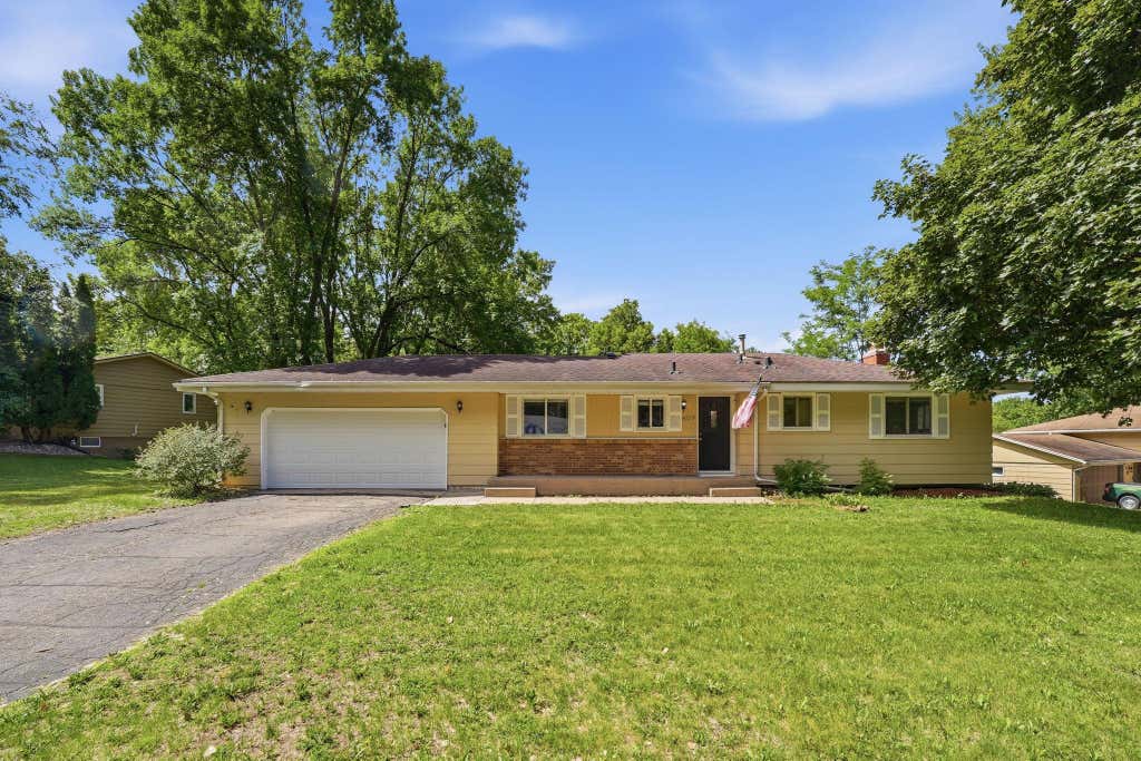Photo of 409 Harold Drive, Burnsville, MN 55337 (MLS # 7095883)