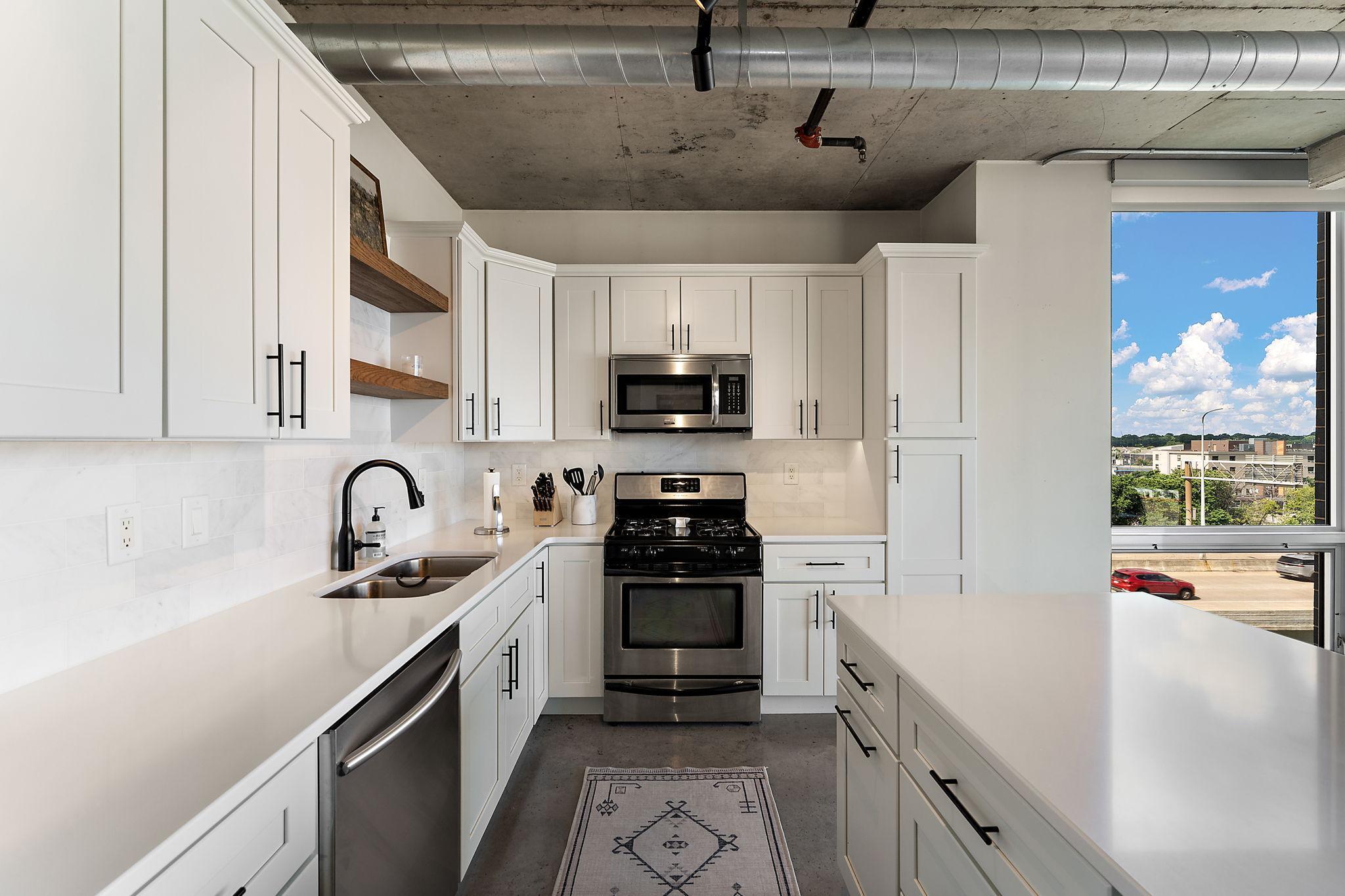 730 N 4th Street 601