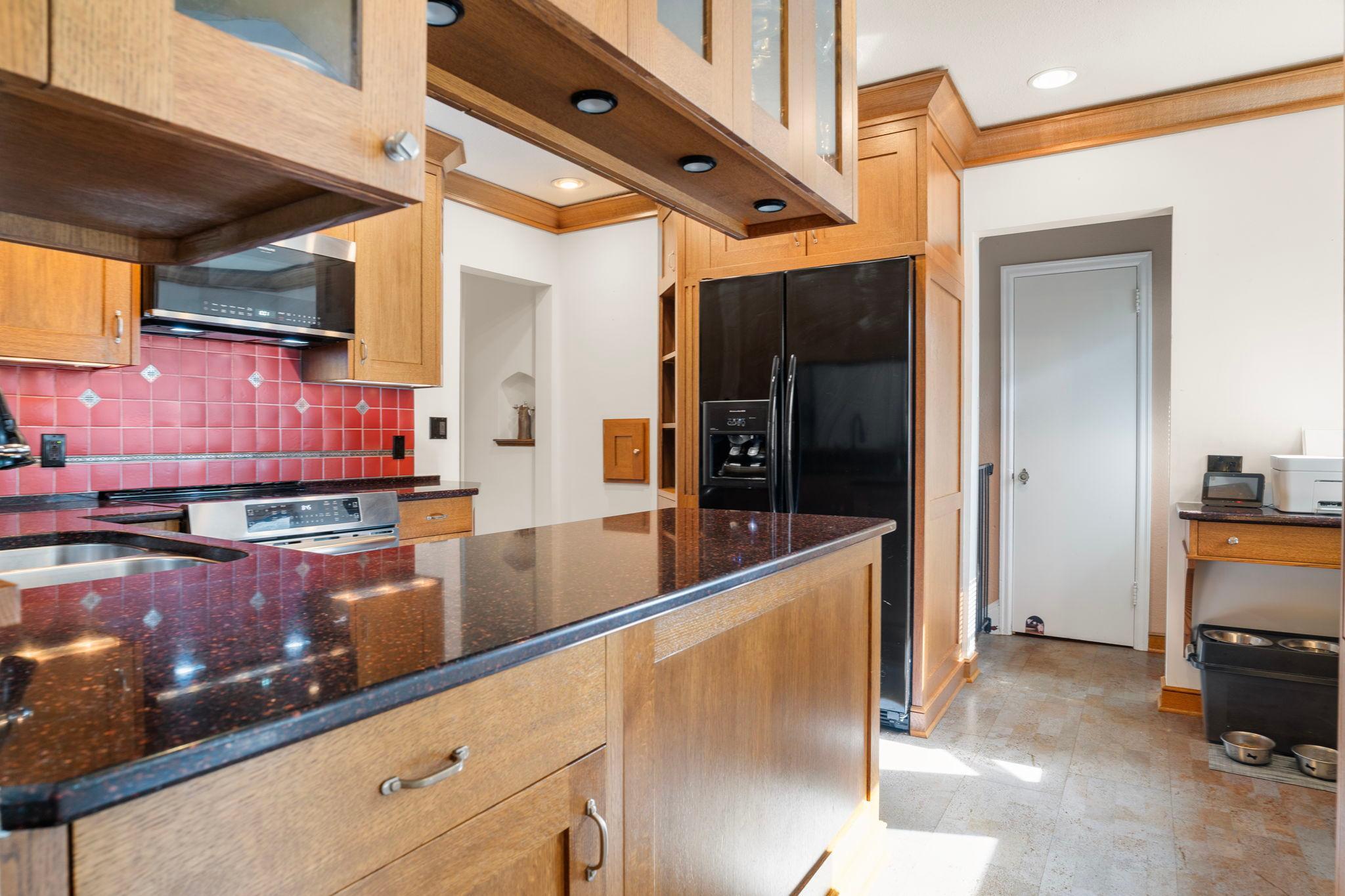 1017 Thomas Avenue S