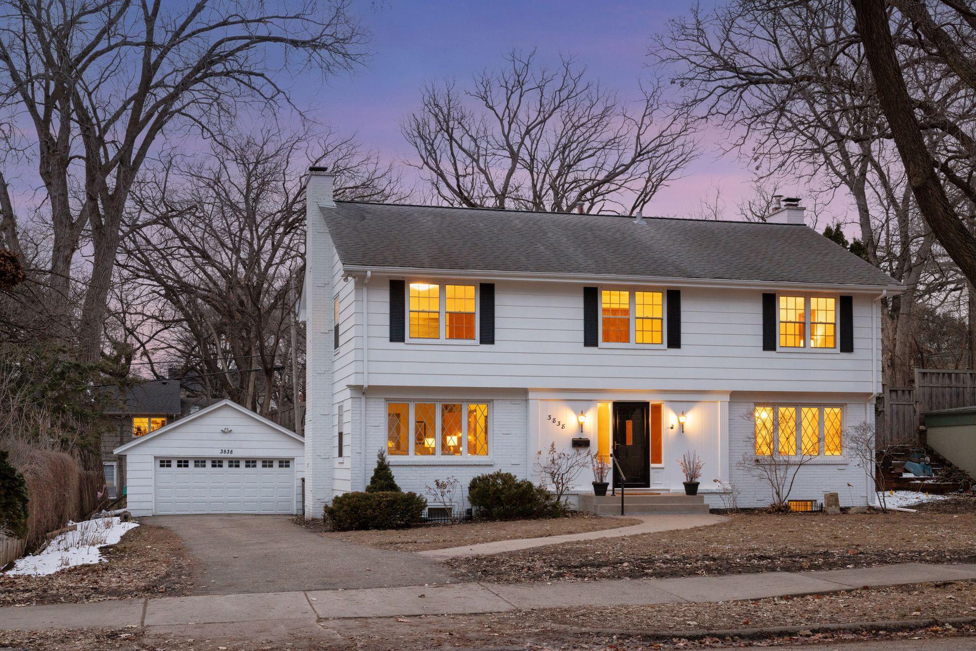 3838 Zenith Avenue S