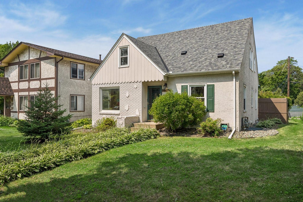 Photo of 2206 Arthur Street NE, Minneapolis, MN 55418 (MLS # 7101743)