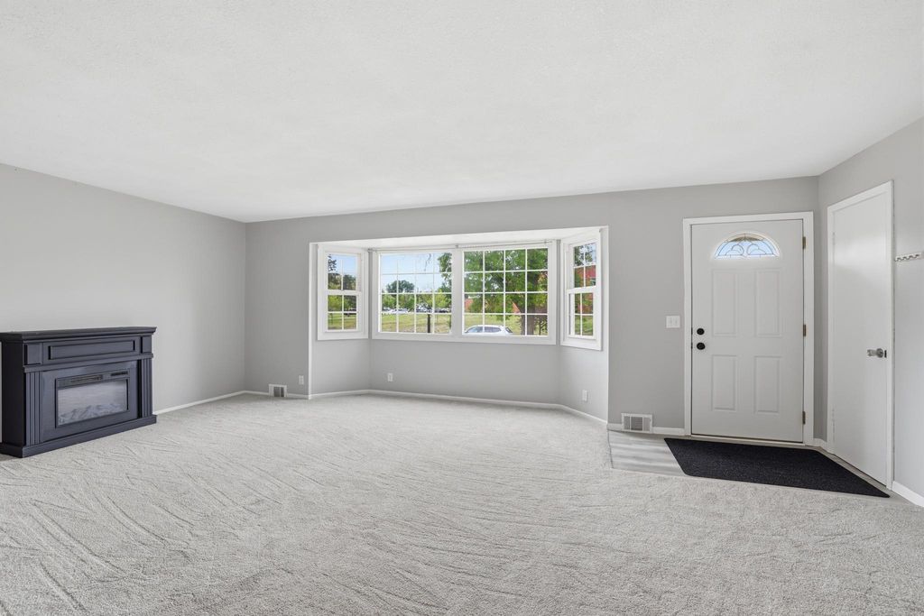 Photo of 7725 W 22nd Street, Saint Louis Park, MN 55426 (MLS # 7022776)