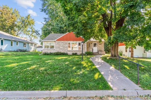 2516 27th Avenue NE Saint Anthony MN 55418