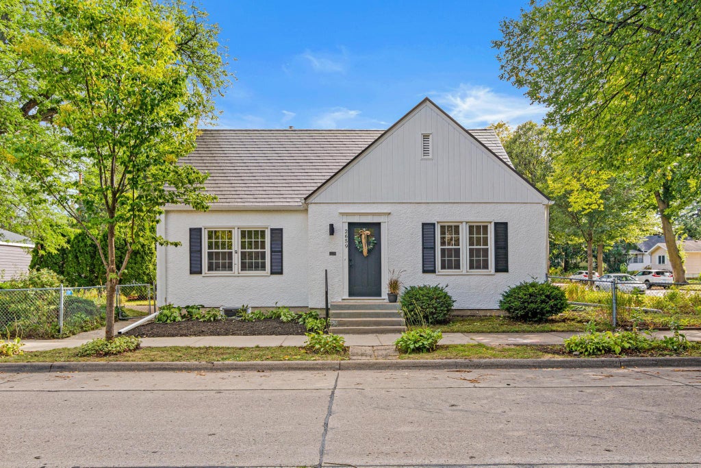 Photo of 2659 Mckinley Street NE, Minneapolis, MN 55418 (MLS # 7147662)