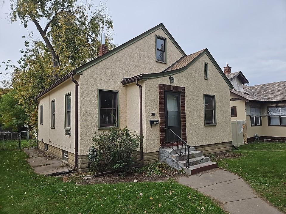 Photo of 3815 Queen Avenue N, Minneapolis, MN 55412 (MLS # 7162336)