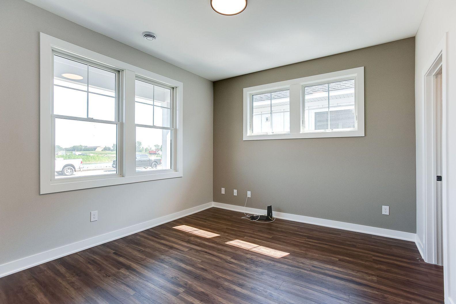 xxx5 217th Street W