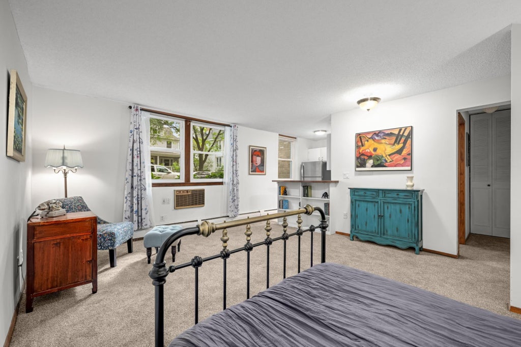 Photo of 2536 Dupont Avenue S #101, Minneapolis, MN 55405 (MLS # 7149111)