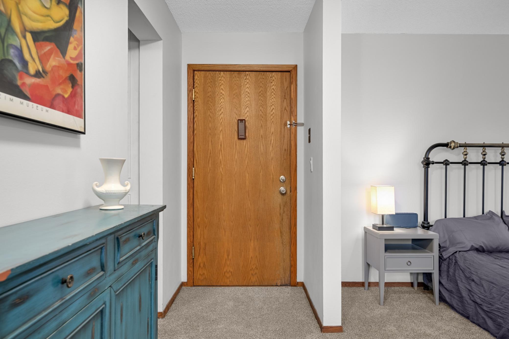 2536 Dupont Avenue S 101