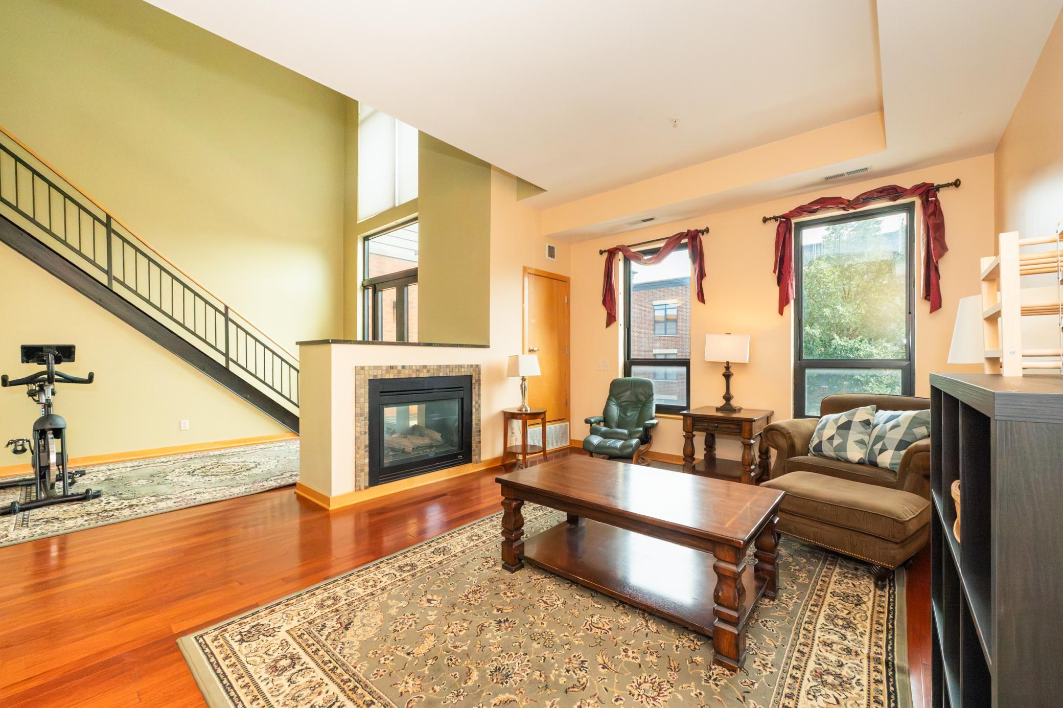 9 W Franklin Avenue 315