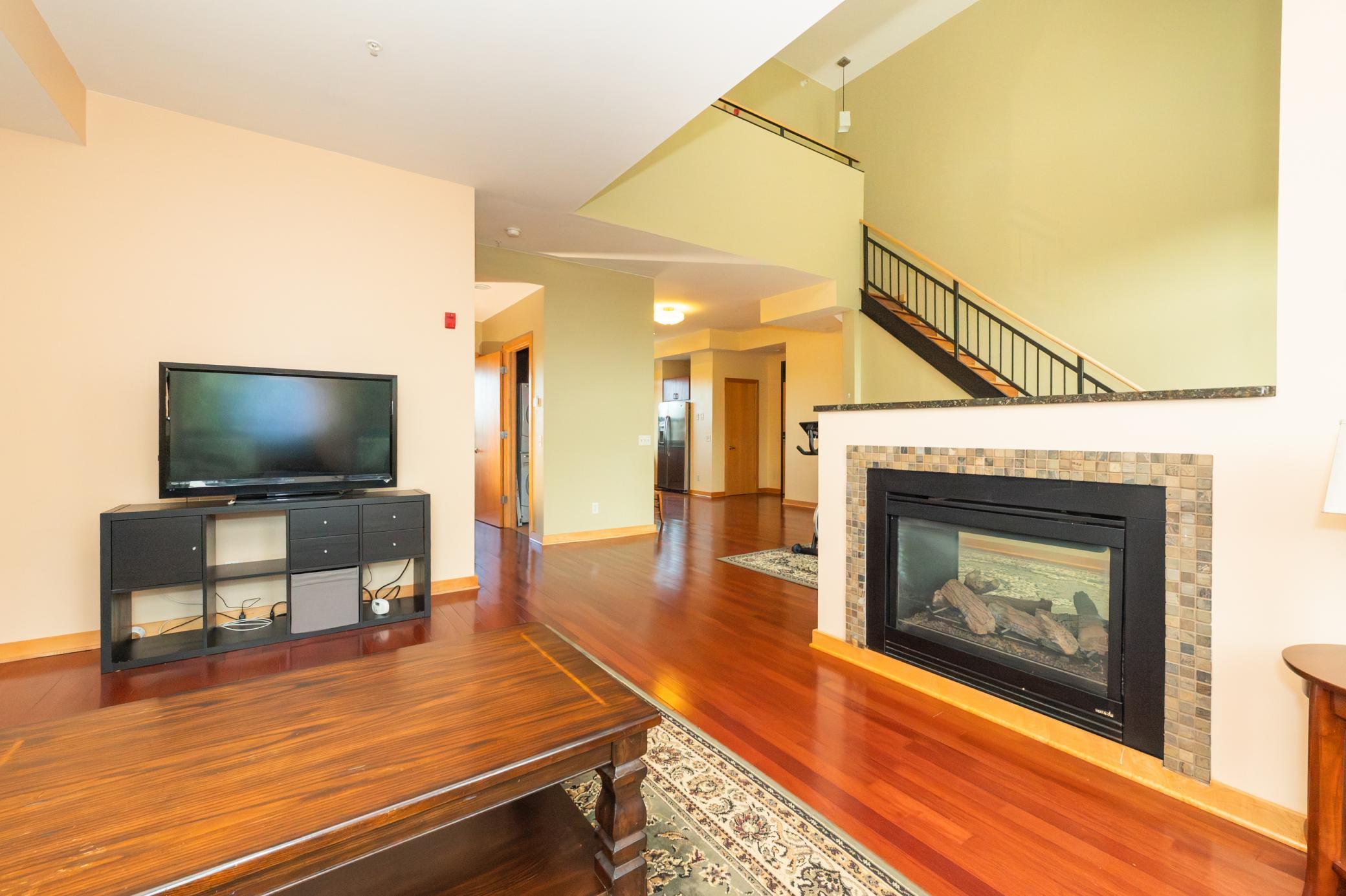 9 W Franklin Avenue 315