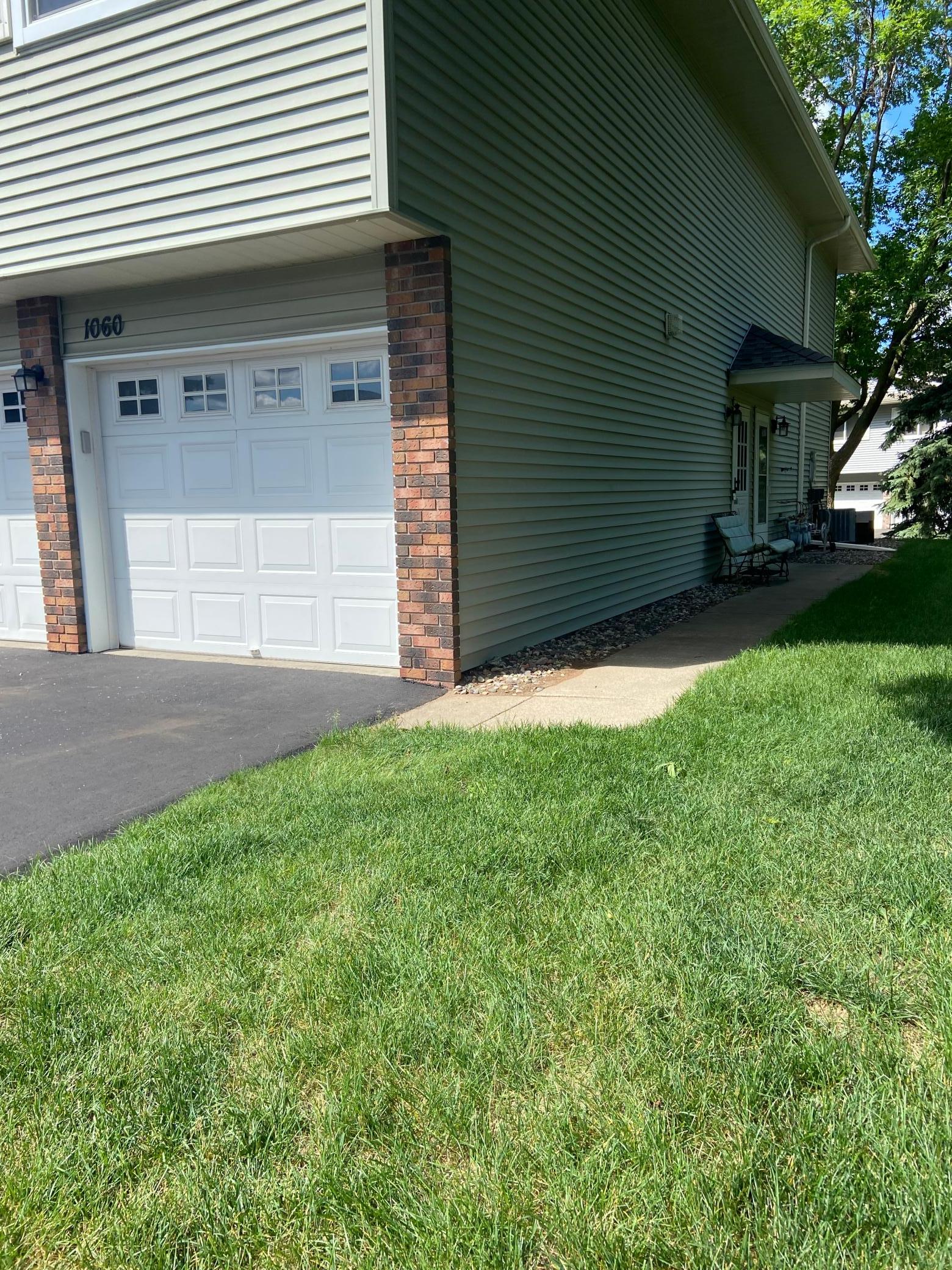 1060 Pond View Court