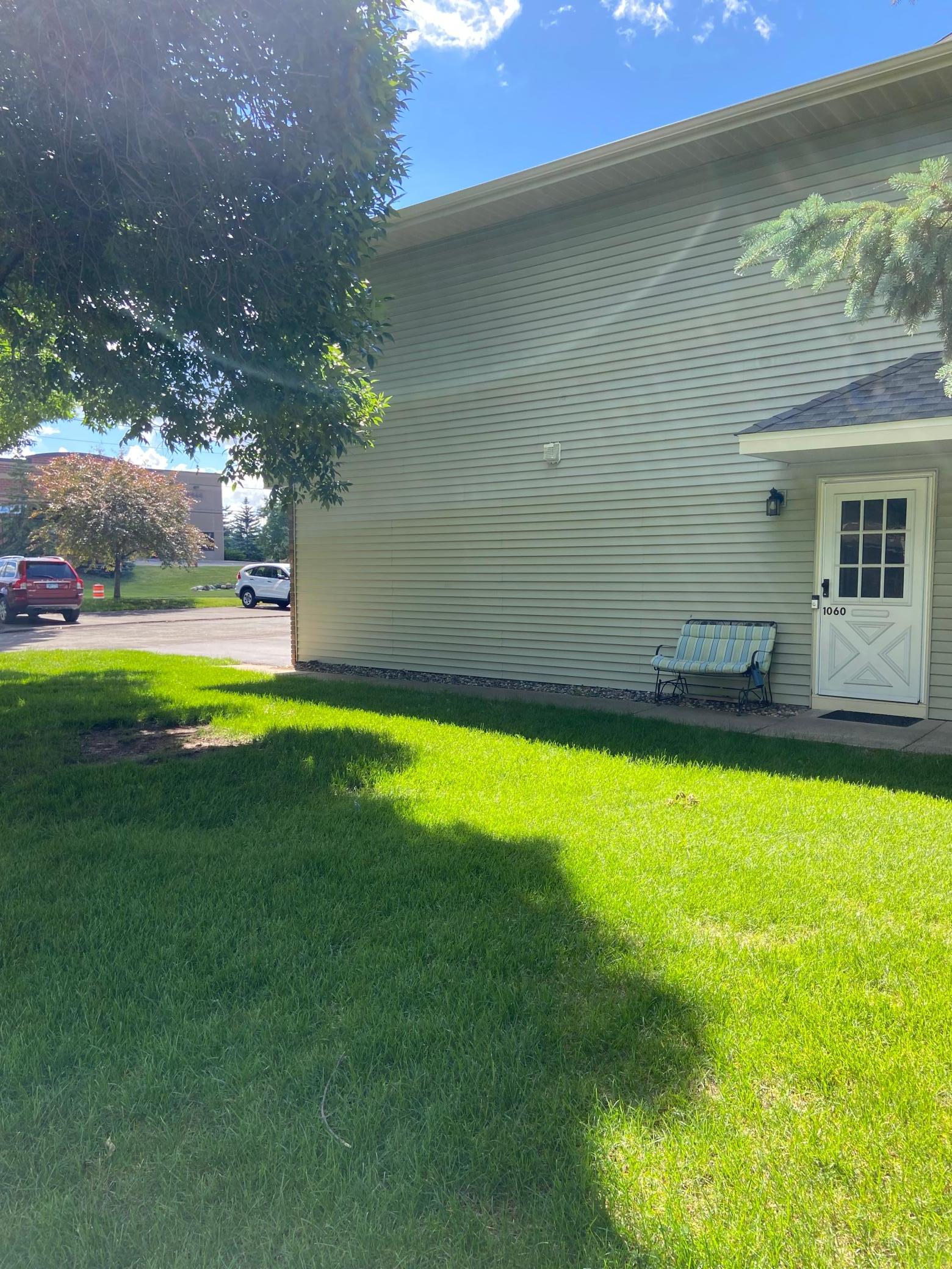1060 Pond View Court