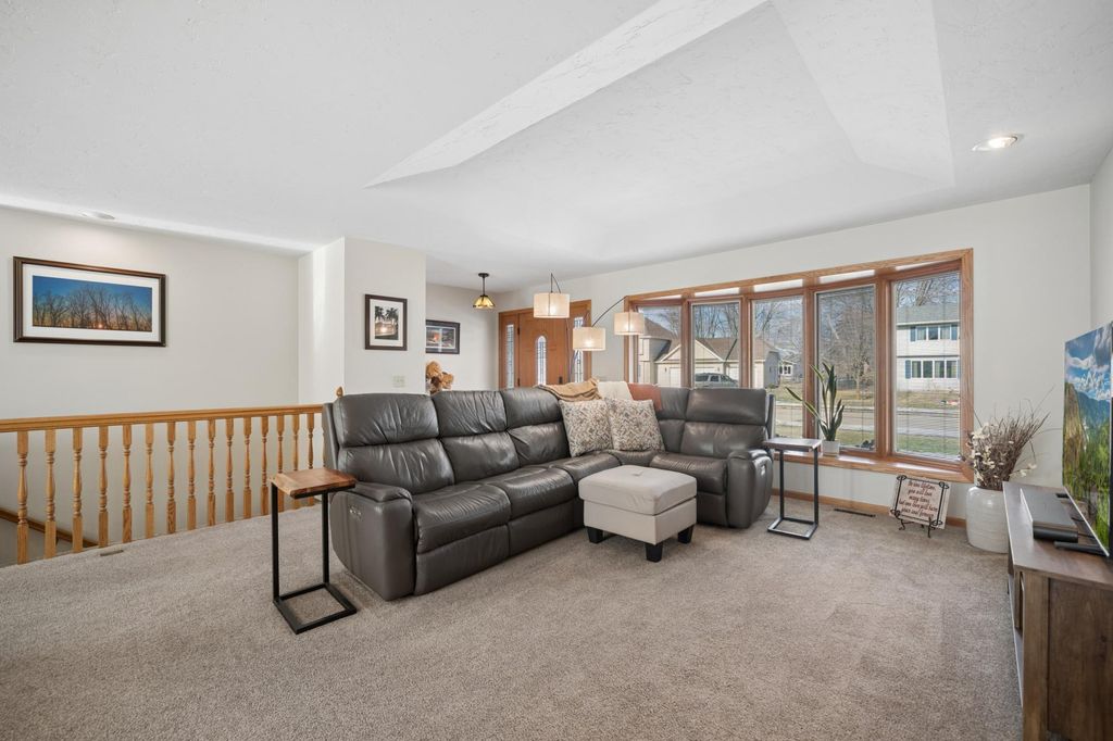 Photo of 2803 6th Avenue SW, Austin, MN 55912 (MLS # 7020781)