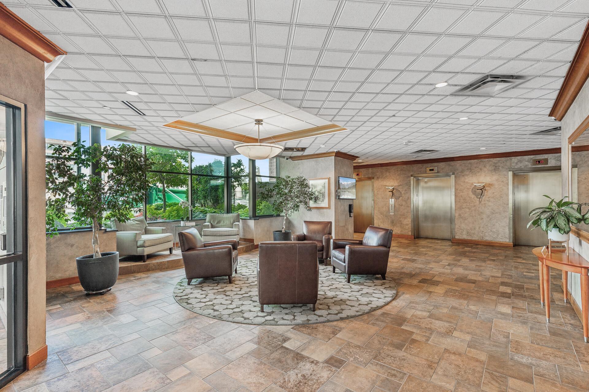 78 10th Street E 2209
