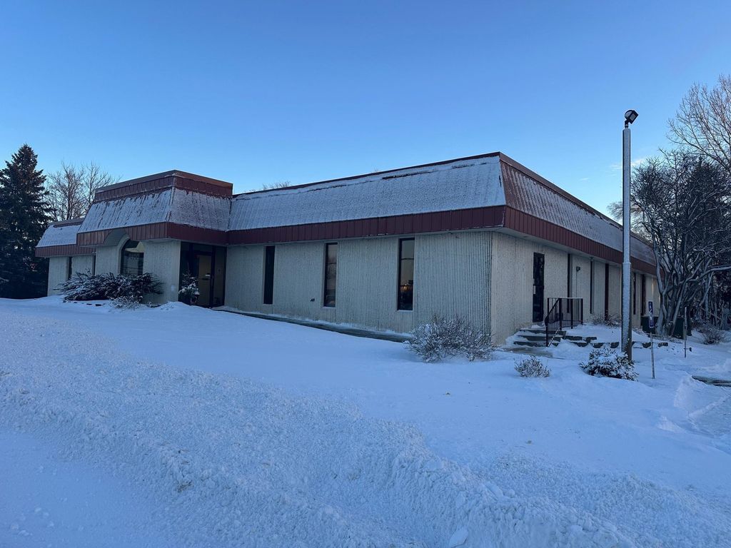 Photo of 2400 County Road D W, Roseville, MN 55112 (MLS # 7003148)