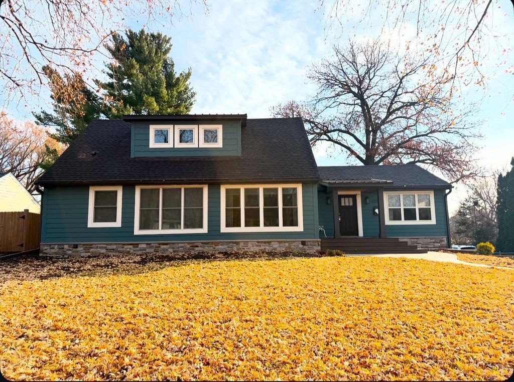 Photo of 1108 Quebec Avenue N, Golden Valley, MN 55427 (MLS # 6821665)