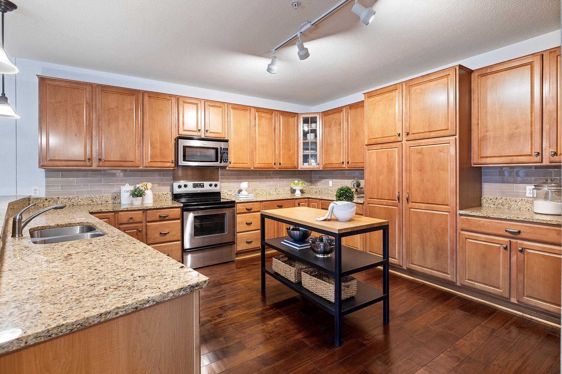 7100 Metro Boulevard 206