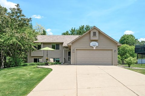 17008 Glenwood Avenue Lakeville MN 55044