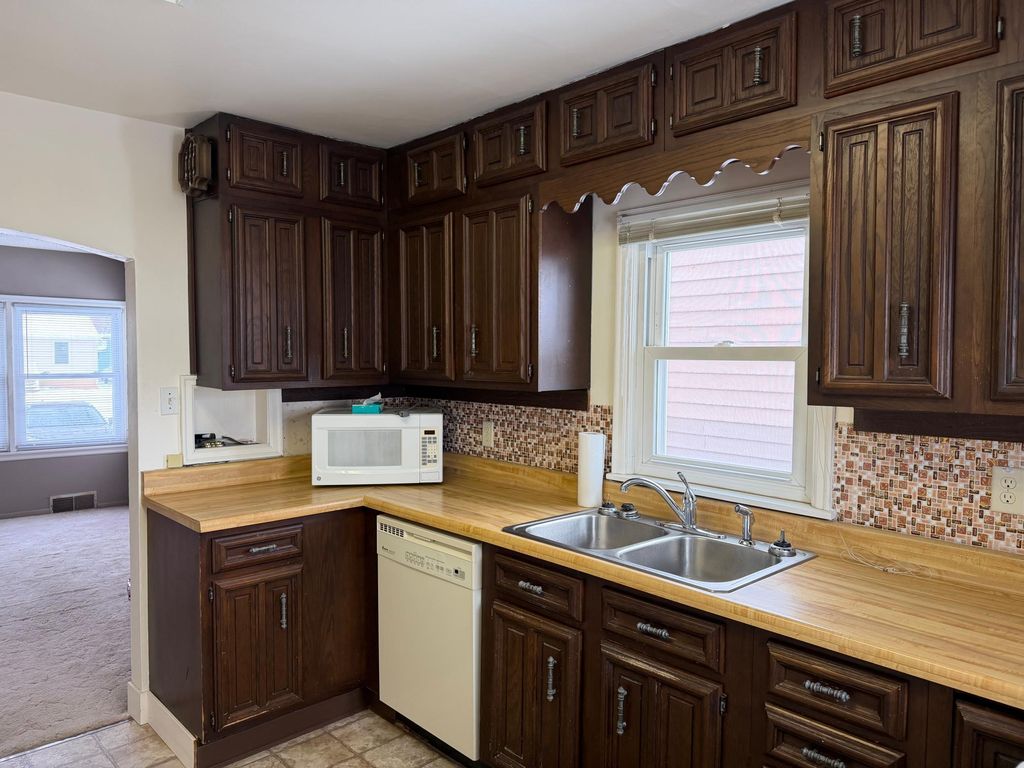 Photo of 818 16th Street N, Moorhead, MN 56560 (MLS # 7026049)