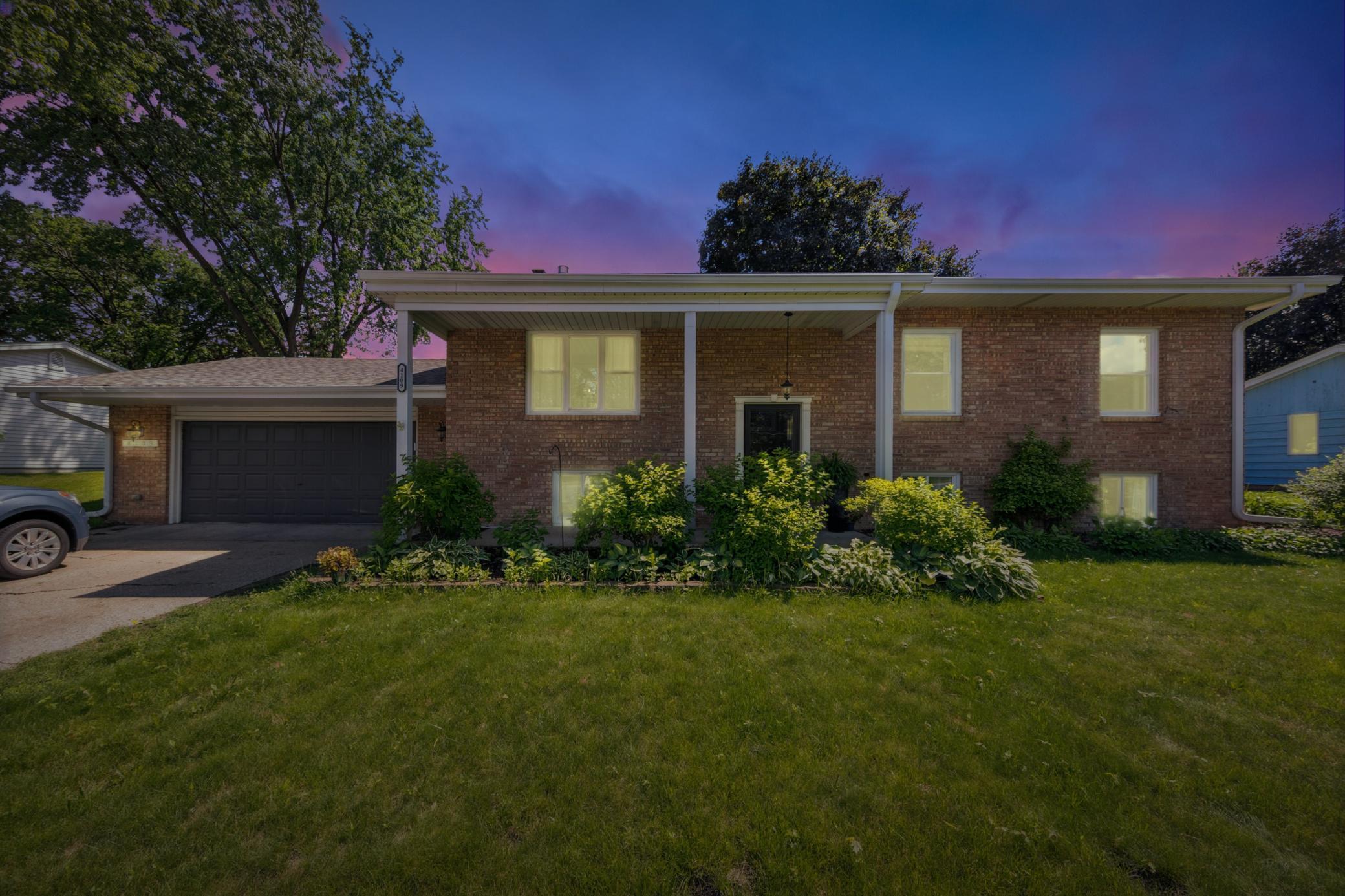 4109 W 102nd Street