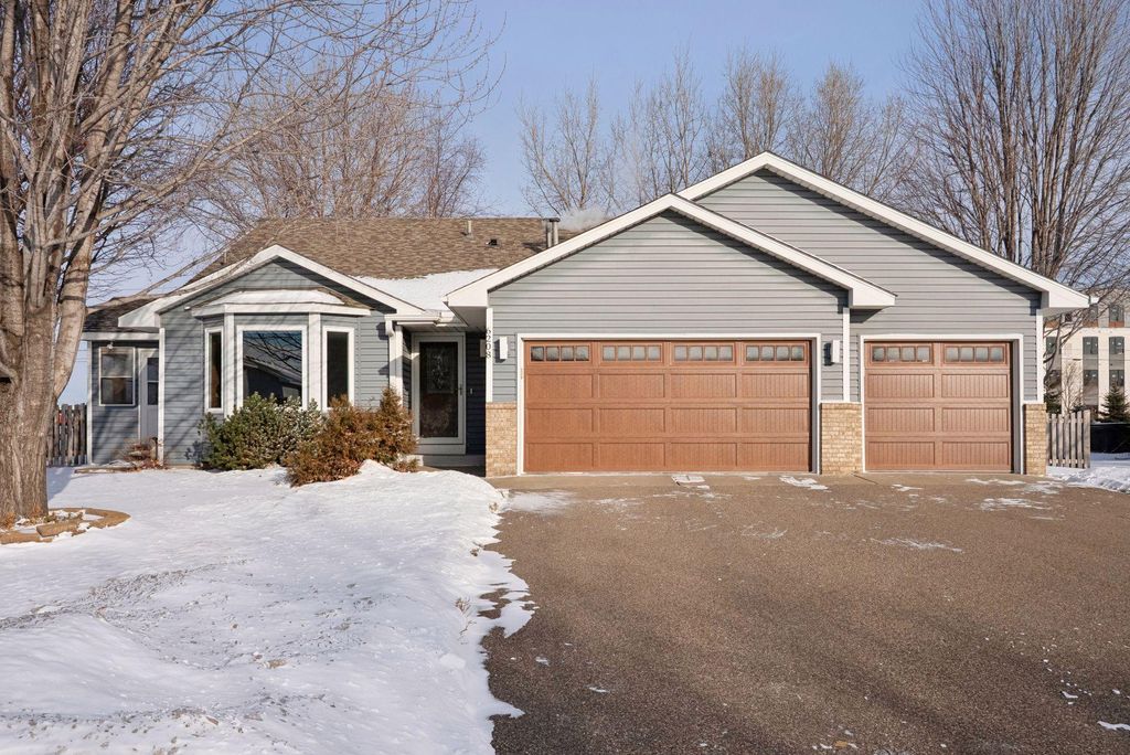 Photo of 6208 92nd Trail, Brooklyn Park, MN 55443 (MLS # 6826481)