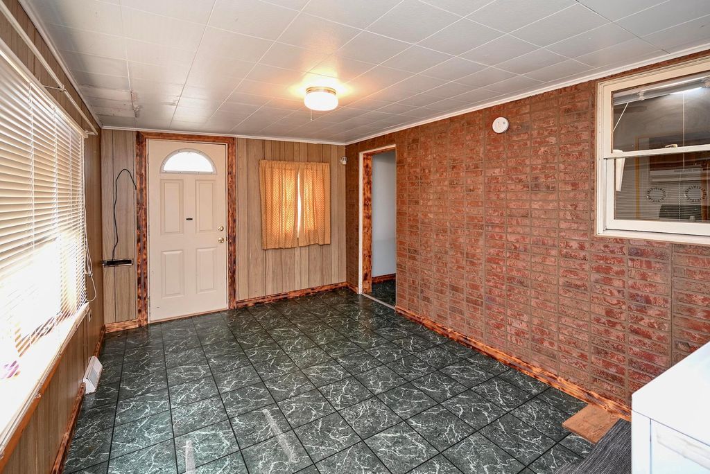 Photo of 528 Chatfield Street, Winona, MN 55987 (MLS # 7060107)